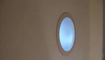circle window