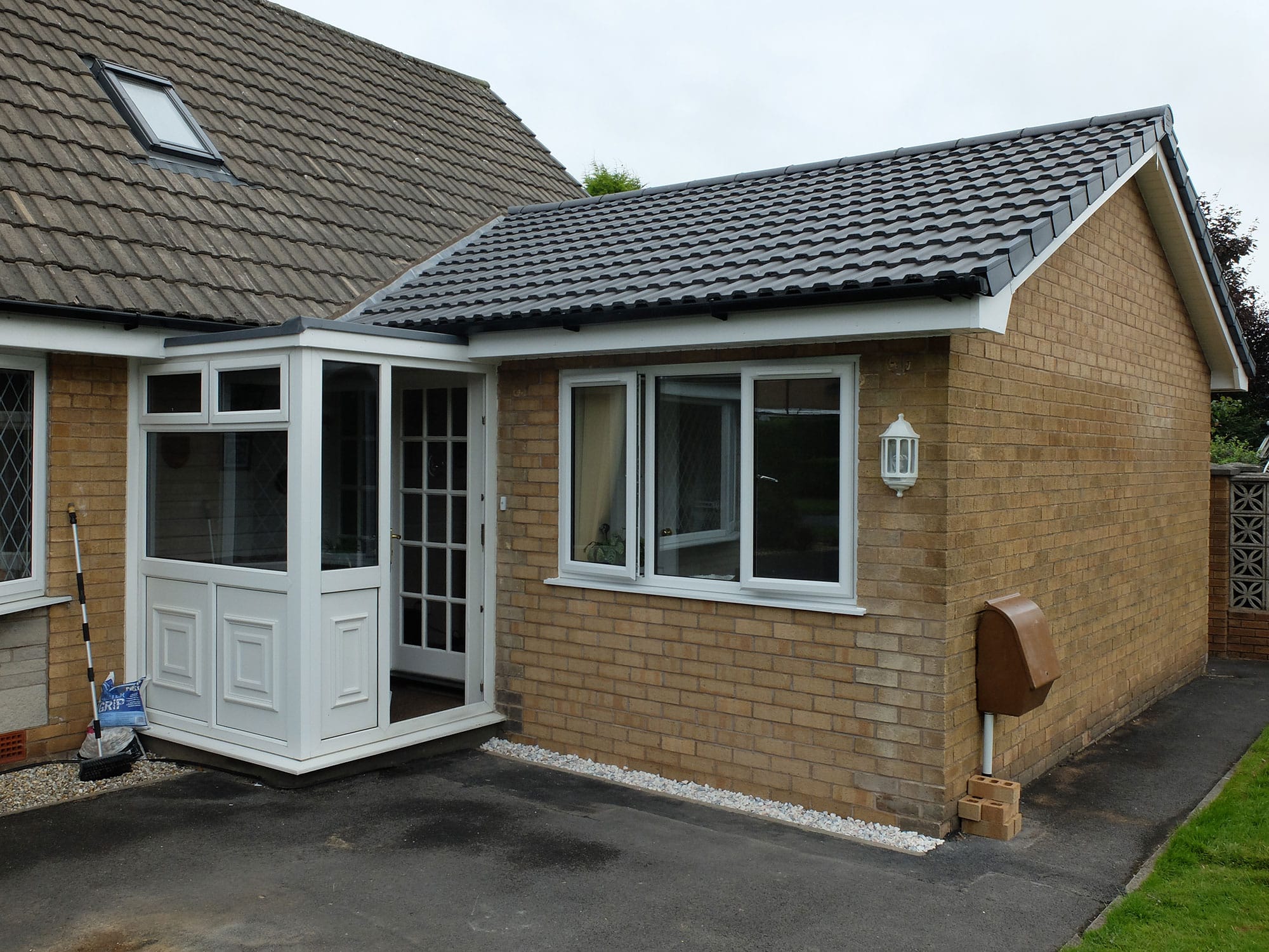 Garage Conversion To Bedroom With Fitted Wardrobes